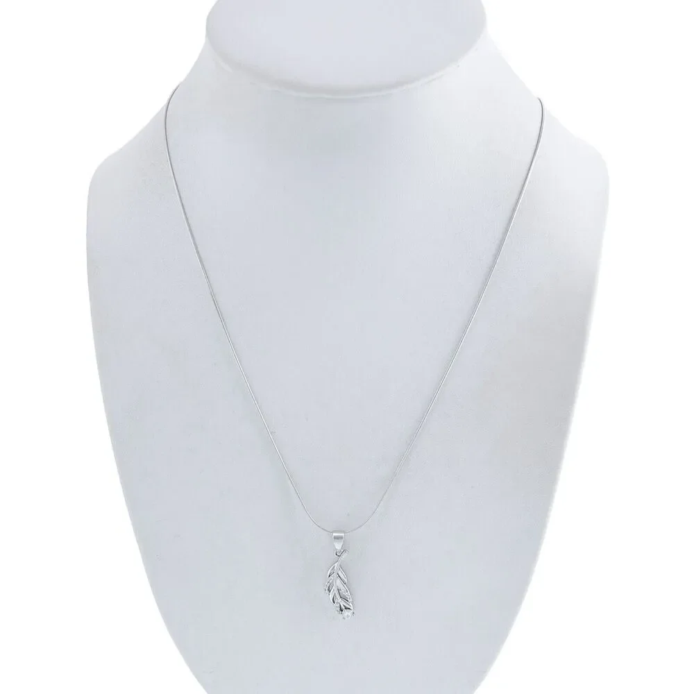 Vintage Sterling Silver Cubic Zirconia Leaf Pendant Necklace 15.5